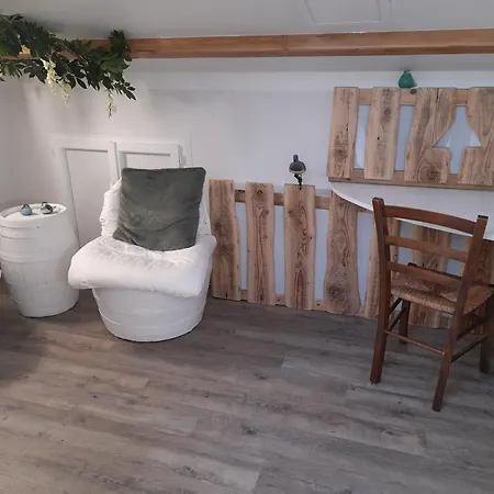Bed & Breakfast Insolite Chambre Tourterelle *